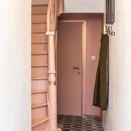 Chic 3br Near Antwerpen-centraal Station *